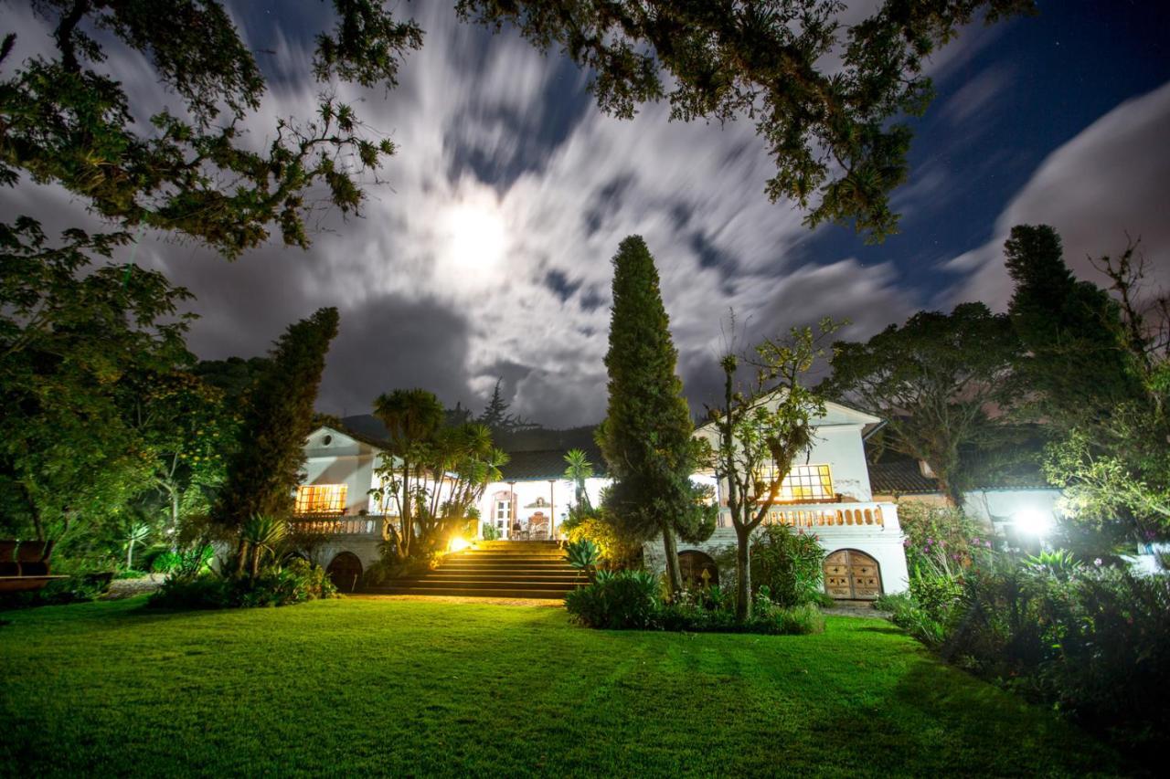 Hacienda Cusin Hotel Отавало Екстериор снимка