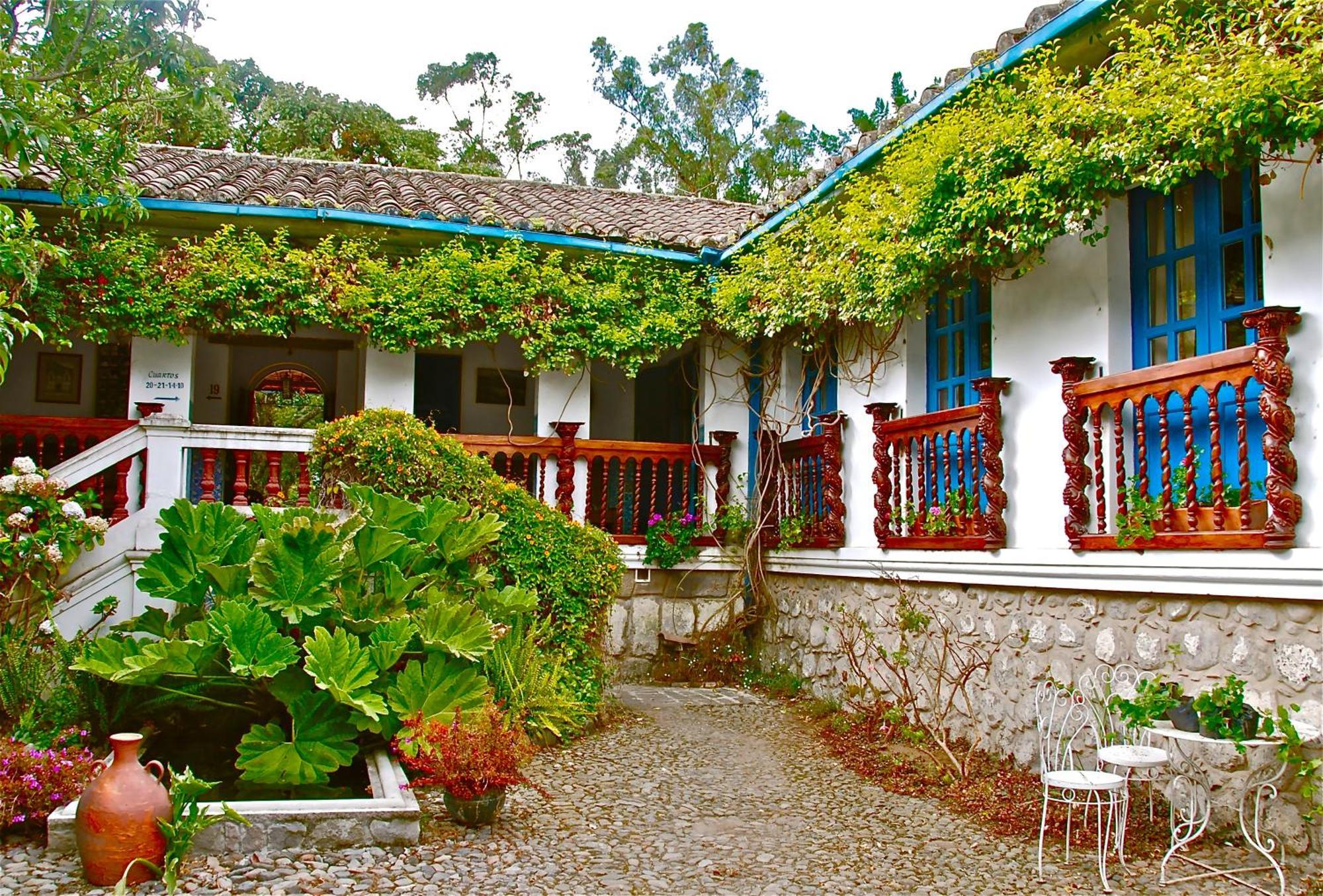 Hacienda Cusin Hotel Отавало Екстериор снимка